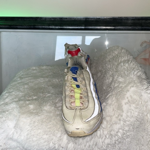 Nike White Sneakers with Red and Blue Details - Picture 3 of 7